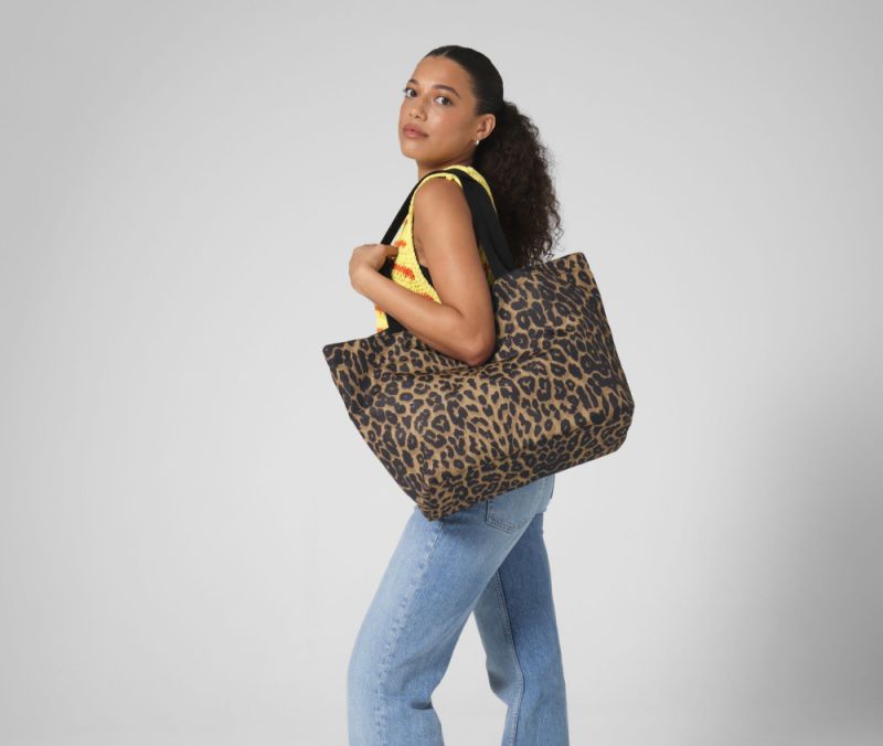 LEOPARD PRINT CARRYALL TOTE BAG