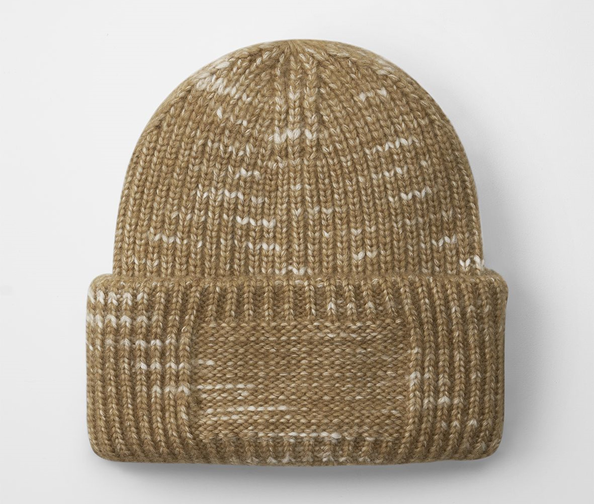 CHUNKY KNITTED PATCH BEANIE - vue 3