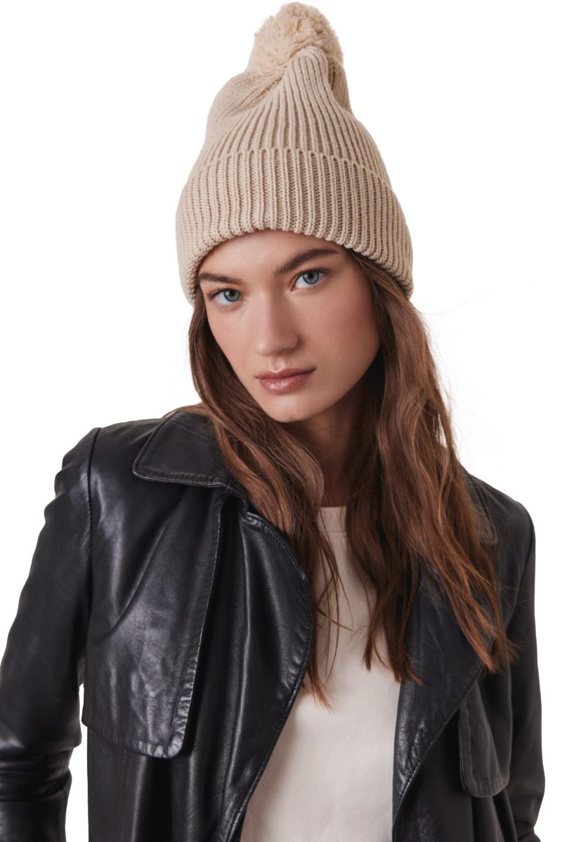 Bonnet avec pompon