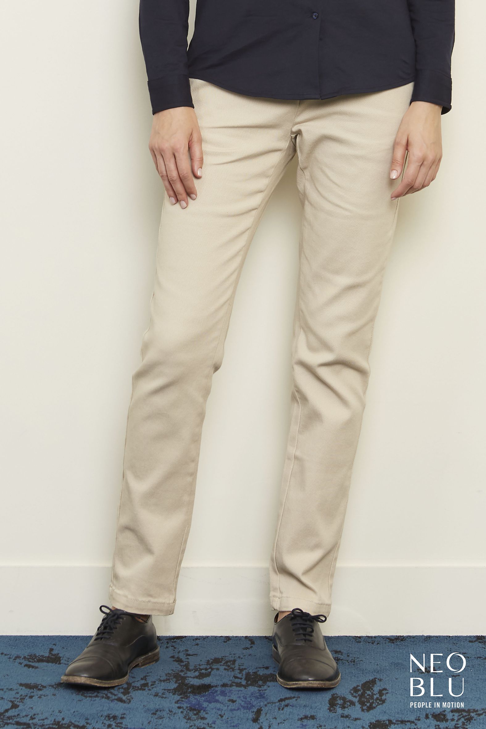 GUSTAVE WOMEN - vue 3